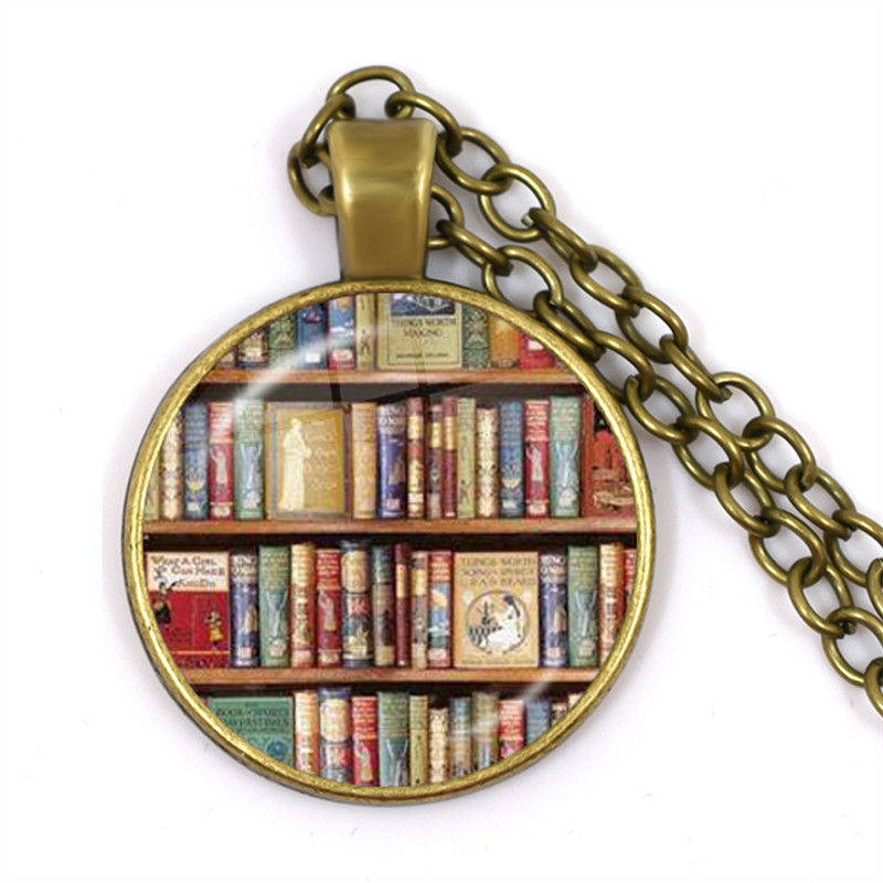 Collar de libro antiguo Vintag - Vintage Fashion Library reseña y precio