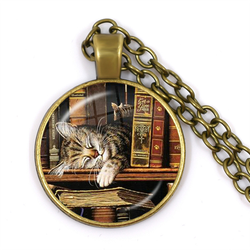 Collar de libro antiguo Vintag - Vintage Fashion Library reseña y precio